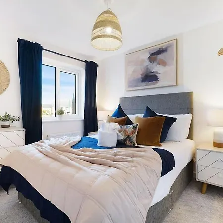 Tatil Evi Modern Coastal Minutes From *