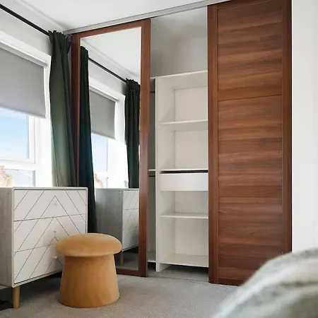 Tatil Evi Modern Coastal Minutes From *